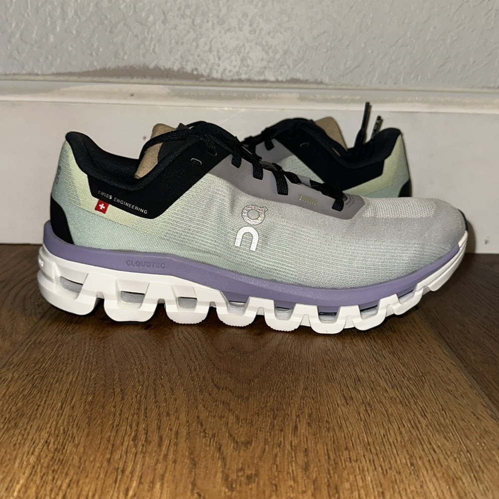 Women’s On Cloudflow 4